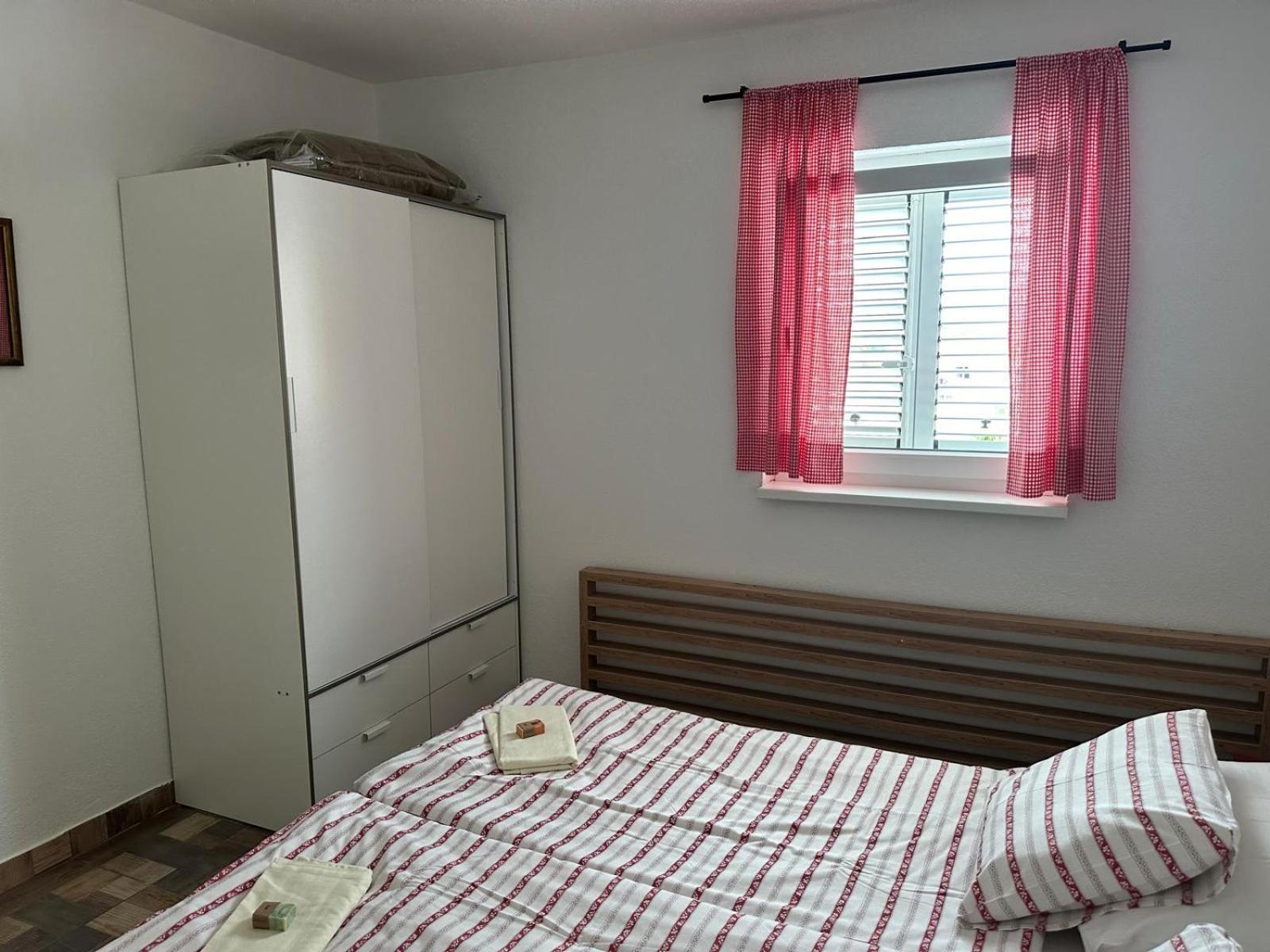 Apartments "Laci" Krk Town Exterior photo