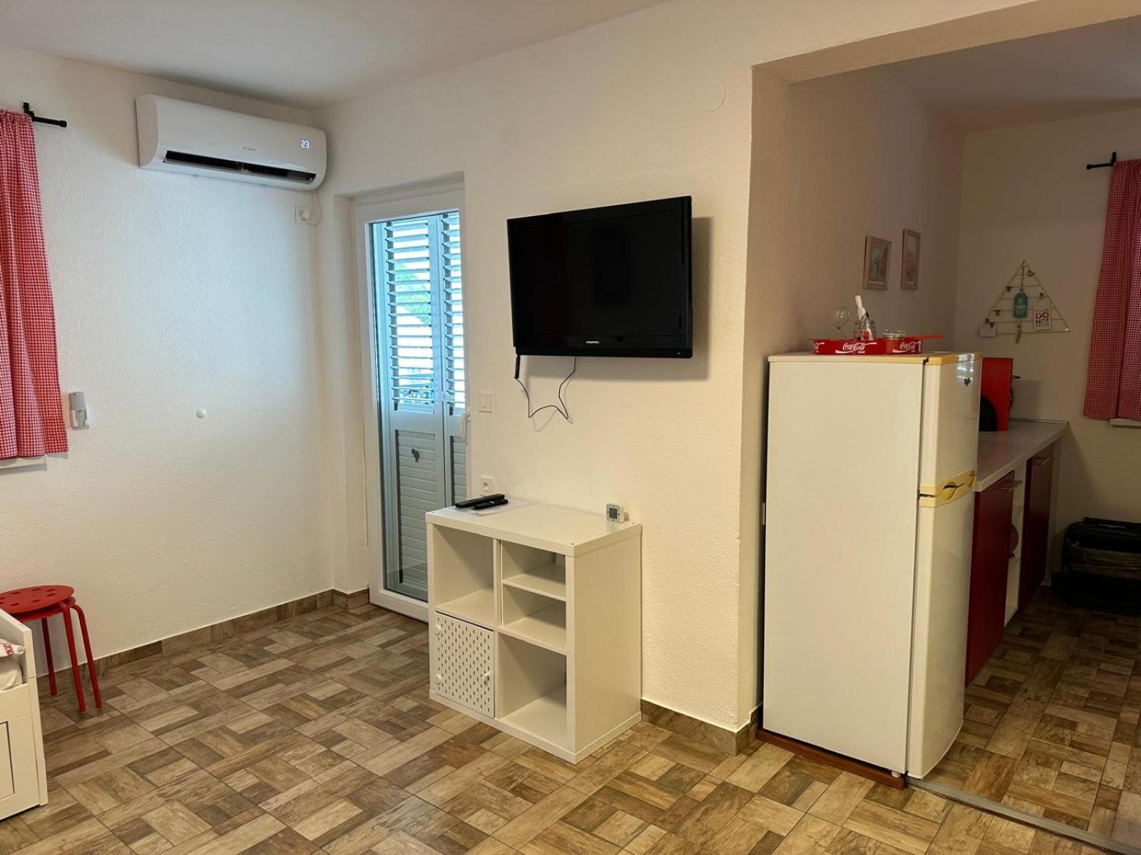 Apartments "Laci" Krk Town Exterior photo