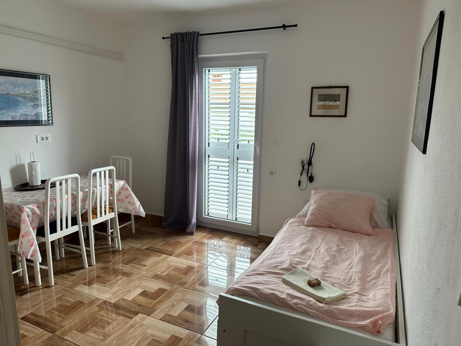 Apartments "Laci" Krk Town Exterior photo